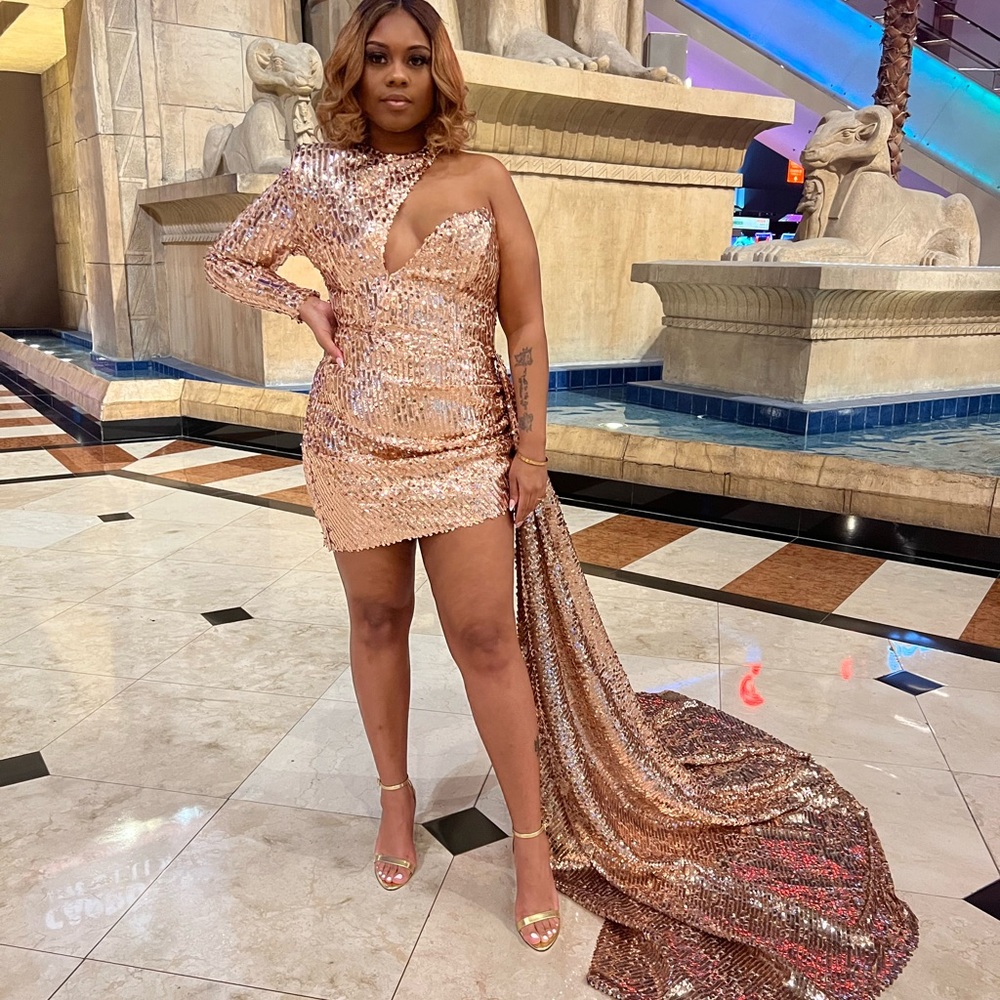 Elegant Sequin One-Shoulder Dress
